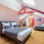 Cosy Loft In Holiday home *