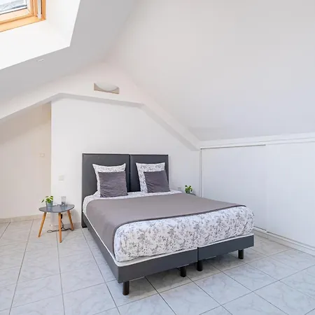 Cosy Loft In Holiday home