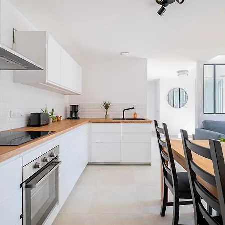 Cosy Loft In Сasa de vacaciones Nantes
